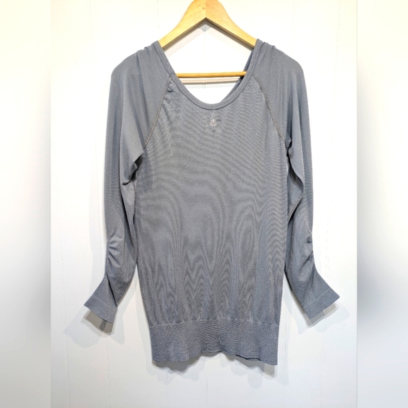 Athleta Glitter Long Sleeve Top Medium Ruching Flattering Active Performance - Picture 5 of 7